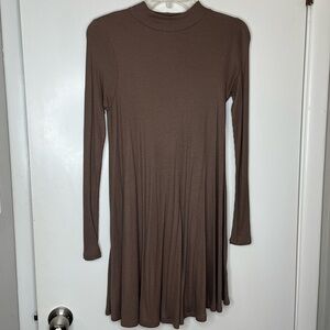 NWT! Black Bead Taupe Thermal Mockneck Dress